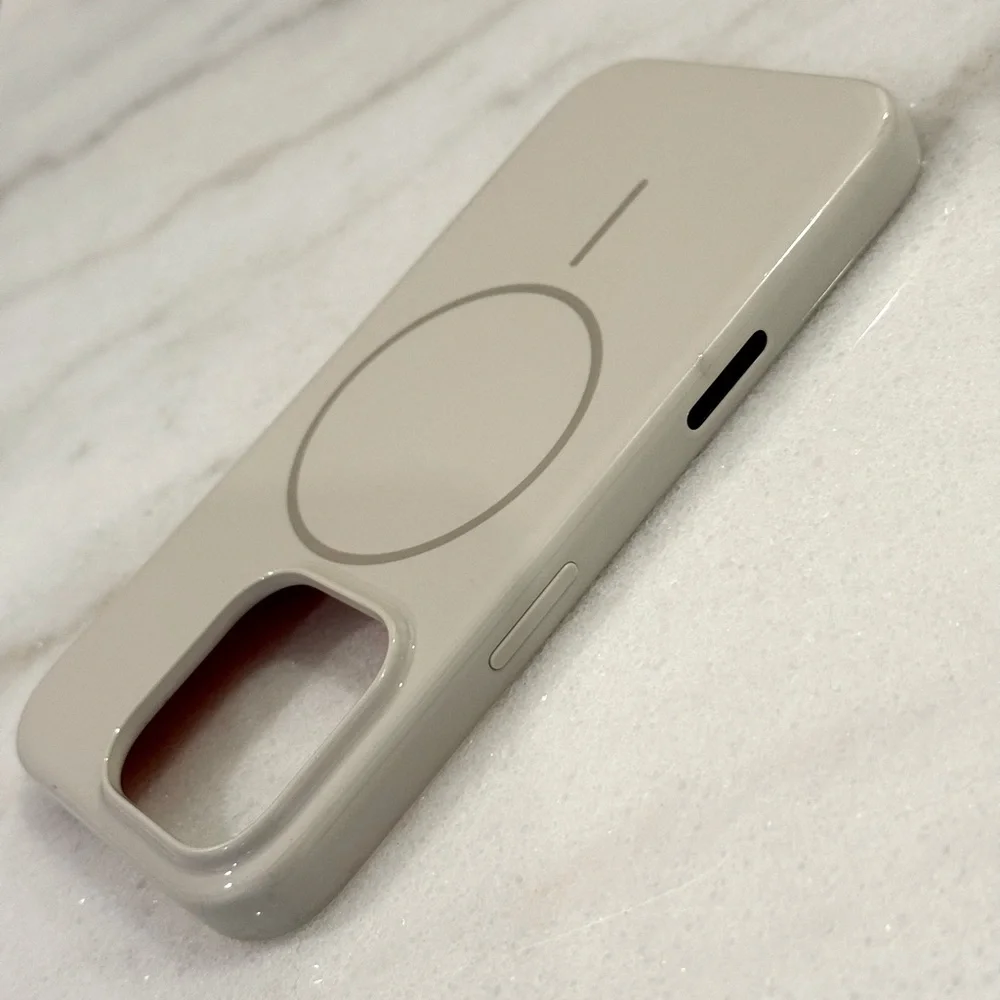 Beats iPhone 16 Pro Case with MagSafe - Summit Stone (beige)